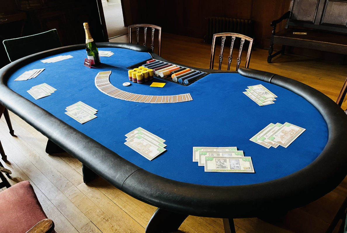 Texas Hold Em Table from Glasgow Fun Casinos